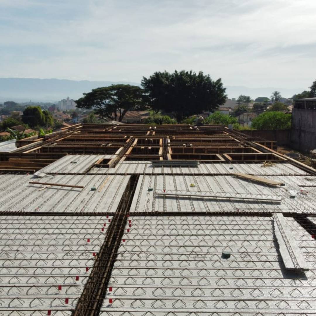 Laje treliçada pré-moldada produzida pela Vale Lajes em Taubaté SP para obras residenciais e comerciais