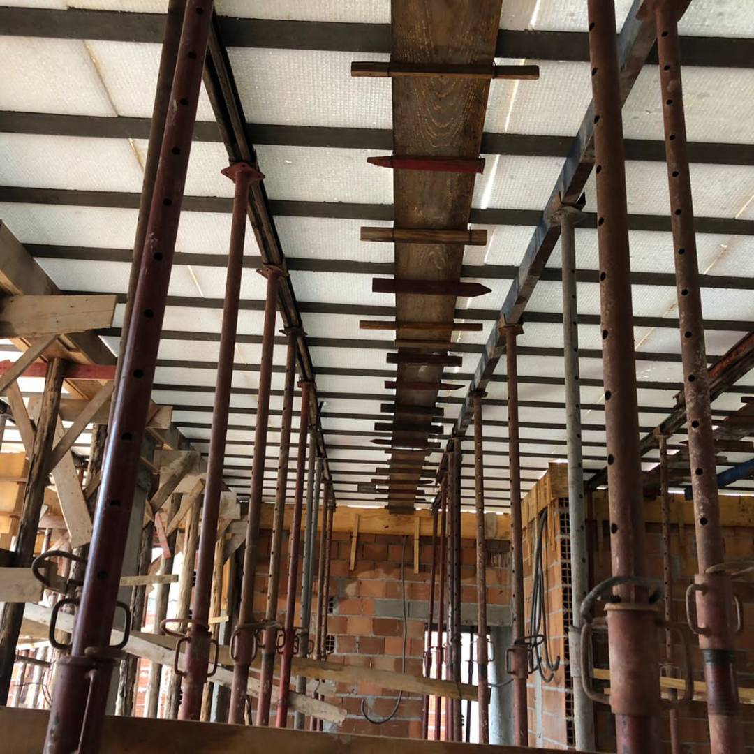 Laje treliçada pré-moldada produzida pela Vale Lajes em Taubaté SP para obras residenciais e comerciais