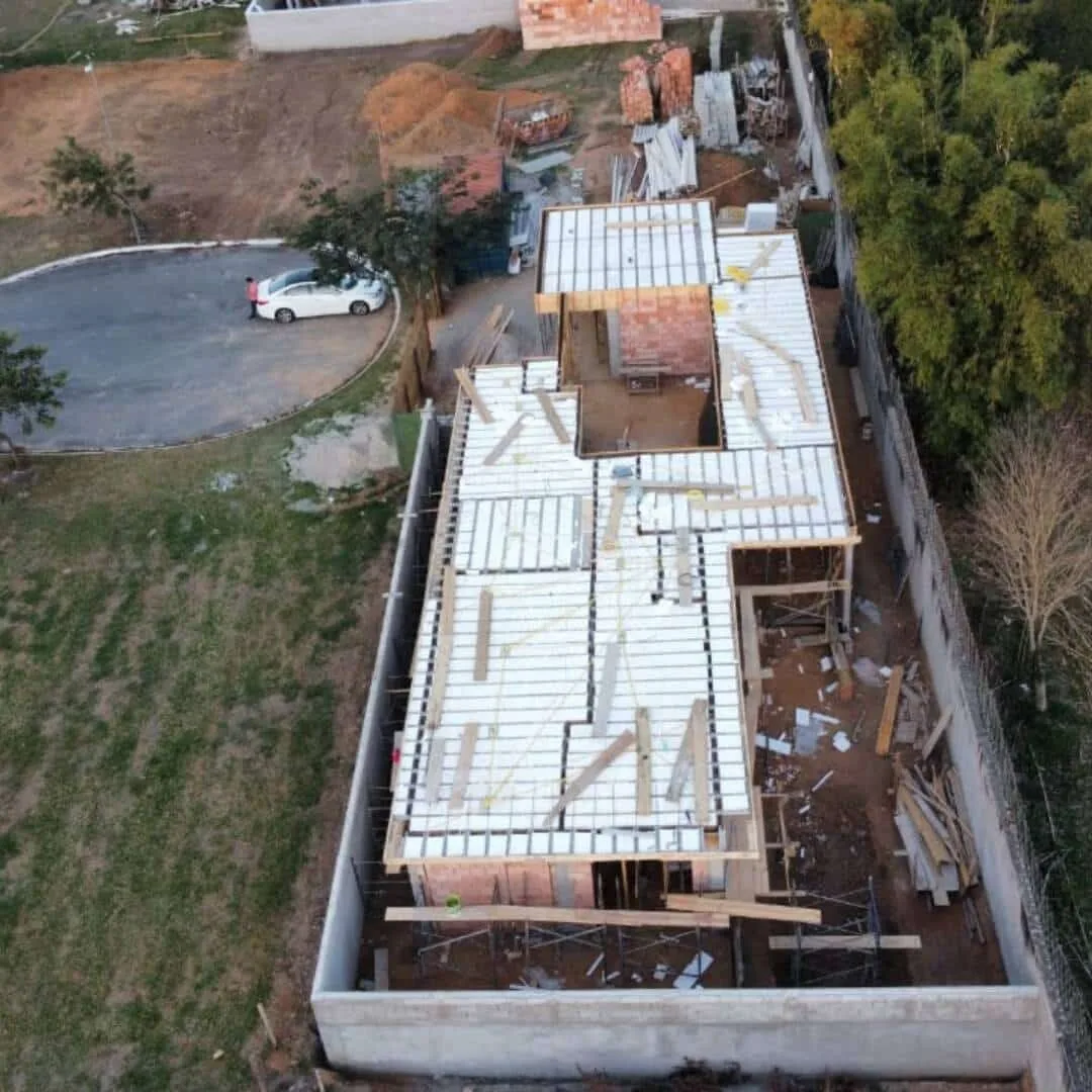 Laje treliçada pré-moldada produzida pela Vale Lajes em Taubaté SP para obras residenciais e comerciais