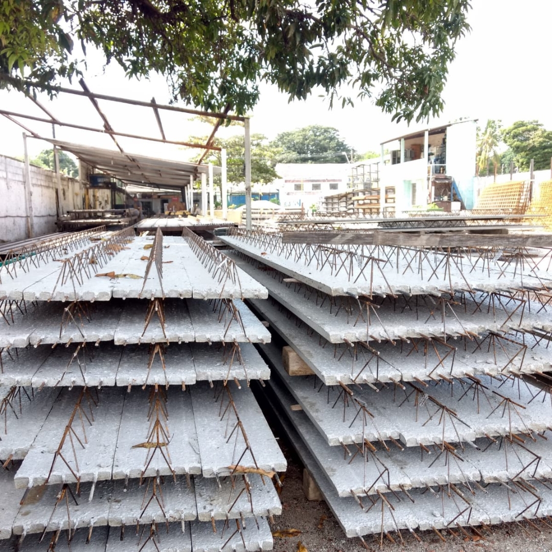 Painel treliçado pré-moldado da Vale Lajes aplicado em obra em Taubaté SP